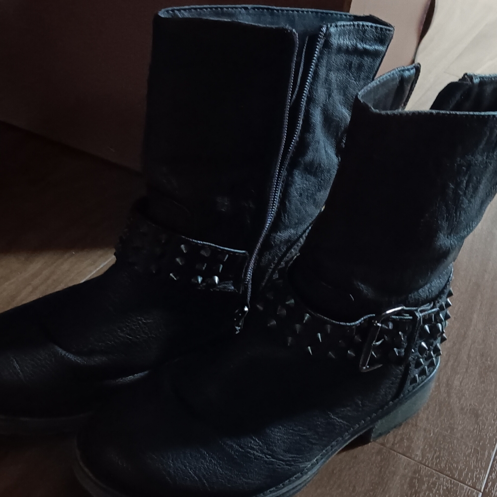 Rad and very rocker women's boots